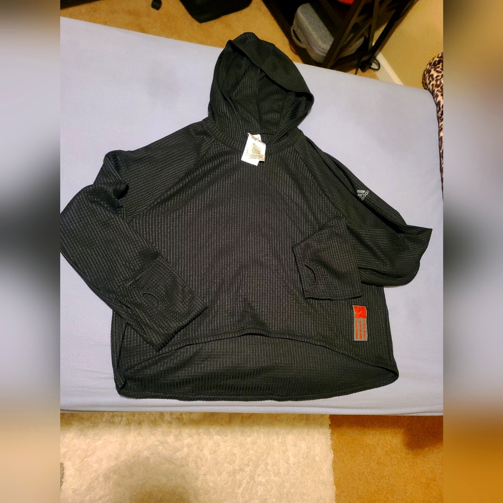 Adidas mesh hooded top, black, 3 stripes in the back. Pre-owned